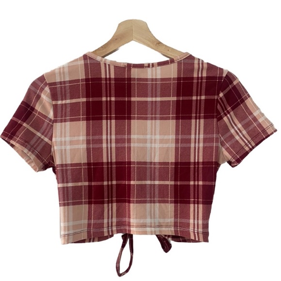Hearts Collective Pink Plaid Crop Top Size Small
Junior /Teen - Picture 2 of 7